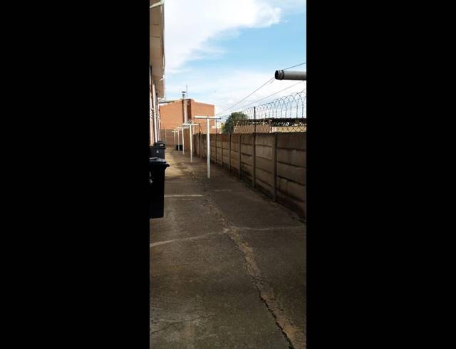 2 BEDROOM PROPERTY TO RENT IN PARKDENE